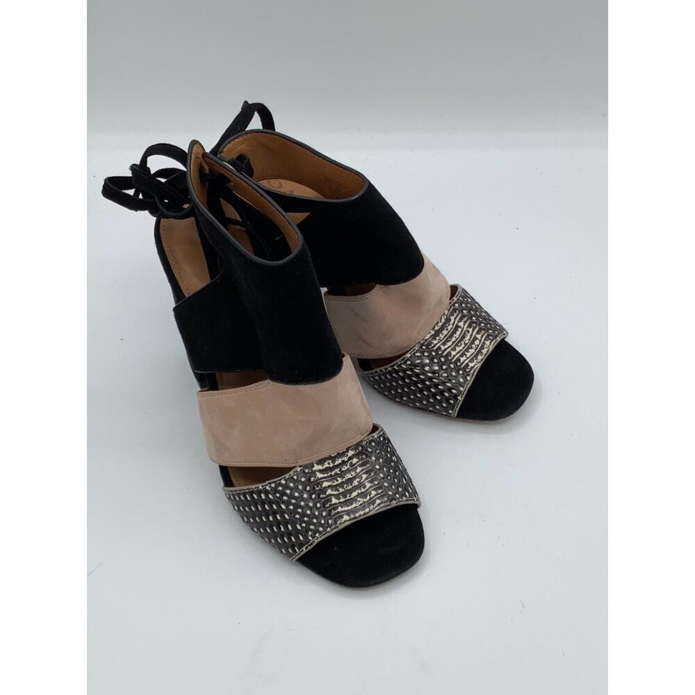 Coach Womens Chunky Heels‎ Black Beige Suede Super Chic Size 7 - Picture 2 of 8